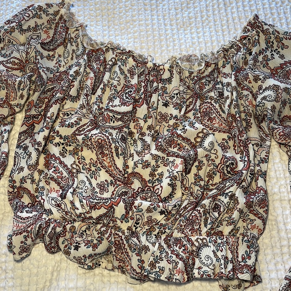 Off Shoulder Long Sleeve Cropped Blouse - Picture 6 of 7